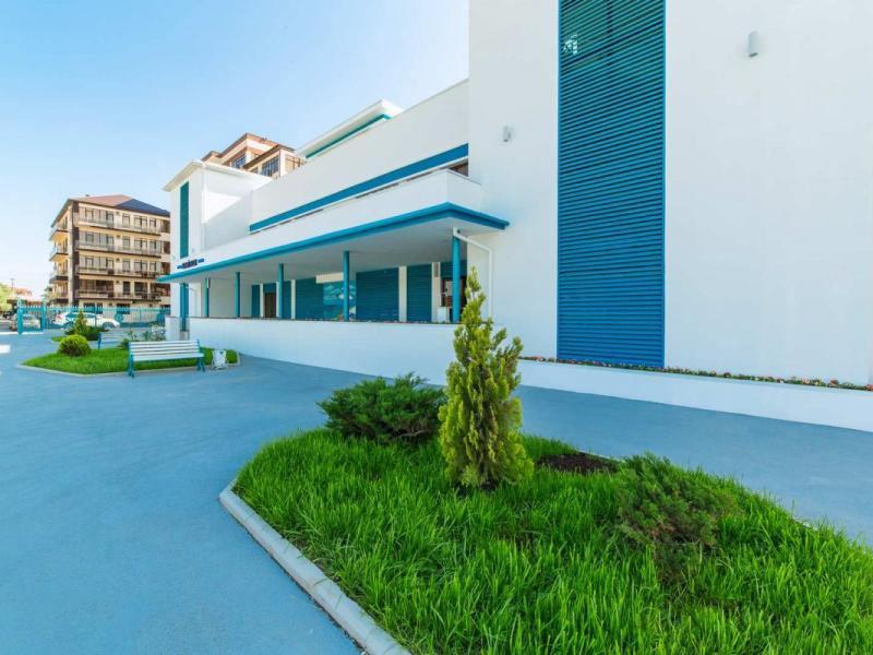 Белый песок