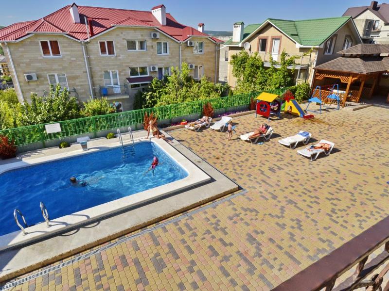 Лев
