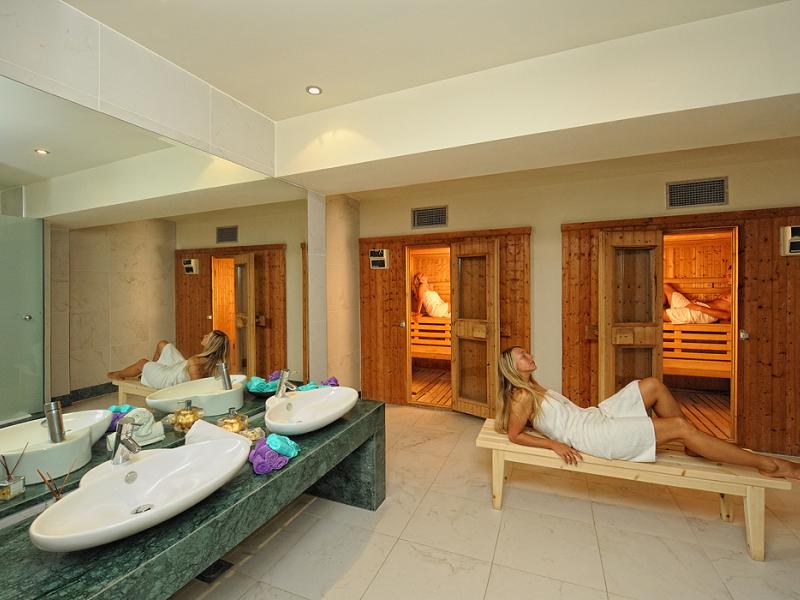 Aphrodite Beach - Apollo Building