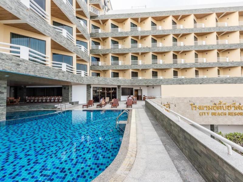City Beach Resort