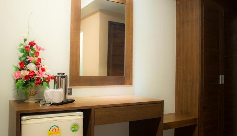 Collection O JA Siam City