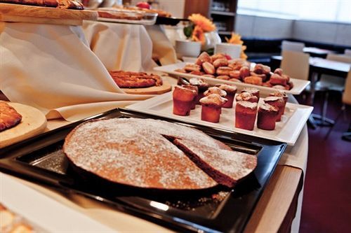 PianoB Breakfast Hotel & Bar