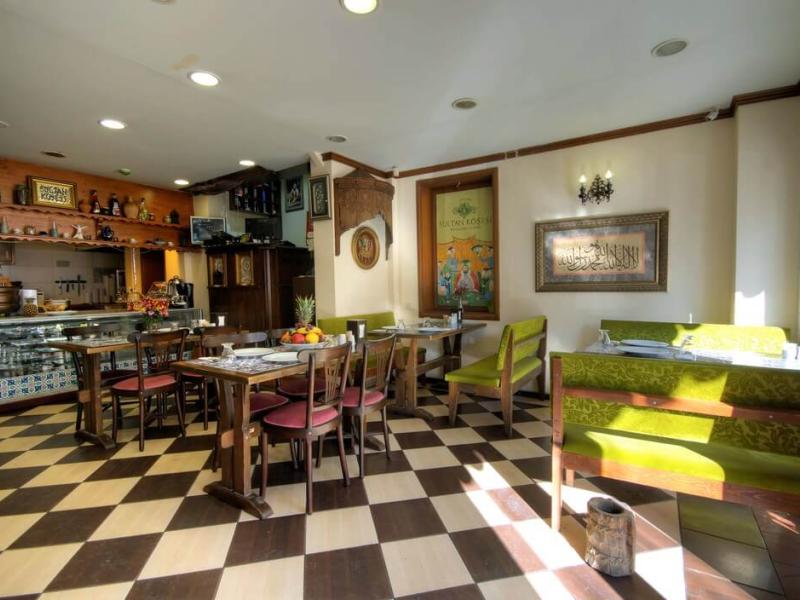 Sultan Corner Suites