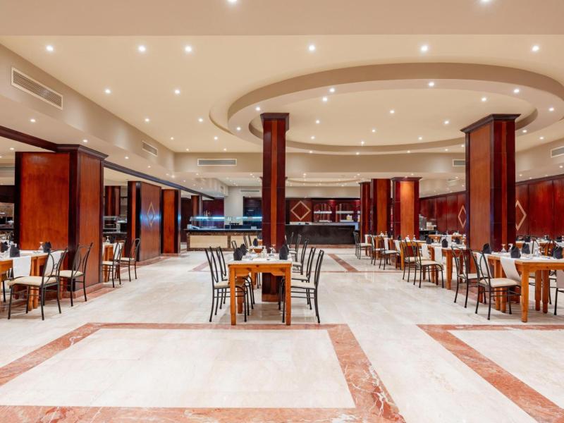 SUNRISE Alora Aqua Park Resort