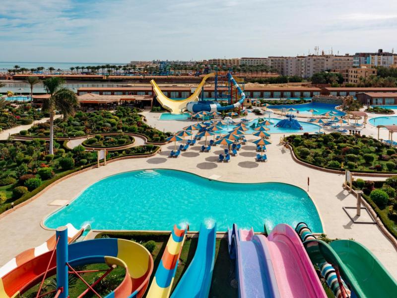 SUNRISE Alora Aqua Park Resort