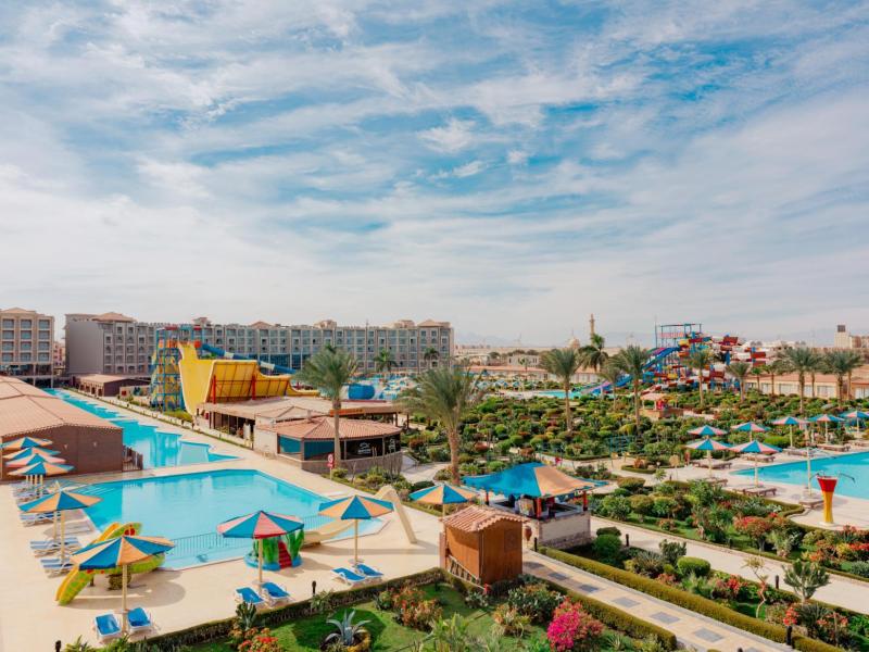 SUNRISE Alora Aqua Park Resort