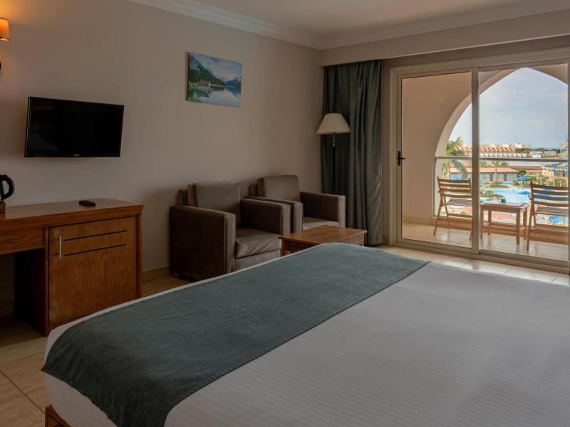 SUNRISE Alora Aqua Park Resort