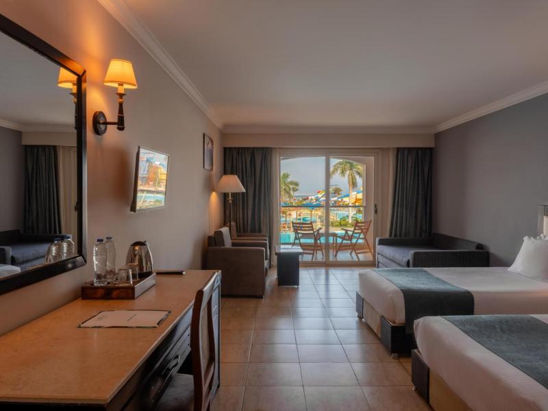 SUNRISE Alora Aqua Park Resort