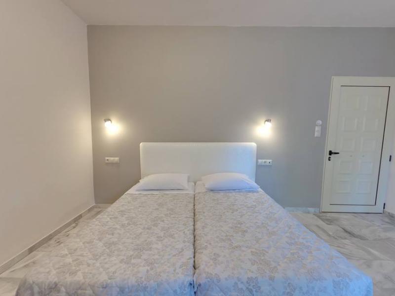Tarra Hotel
