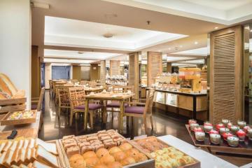 Отель Kuta Beach Hotel Индонезия, Кута, фото 4