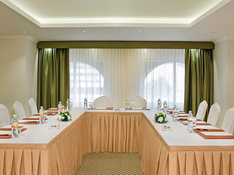 City Seasons Al Hamra