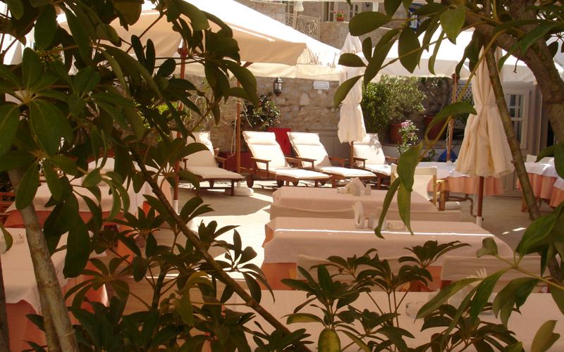 Angelica VIP Boutique Hotel