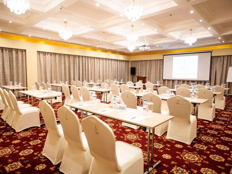 City Seasons Suites Dubai