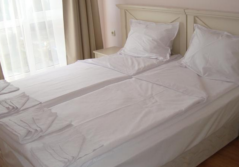 Flores Park Aparthotel