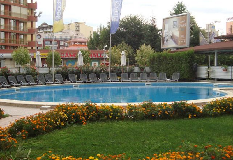 Flores Park Aparthotel