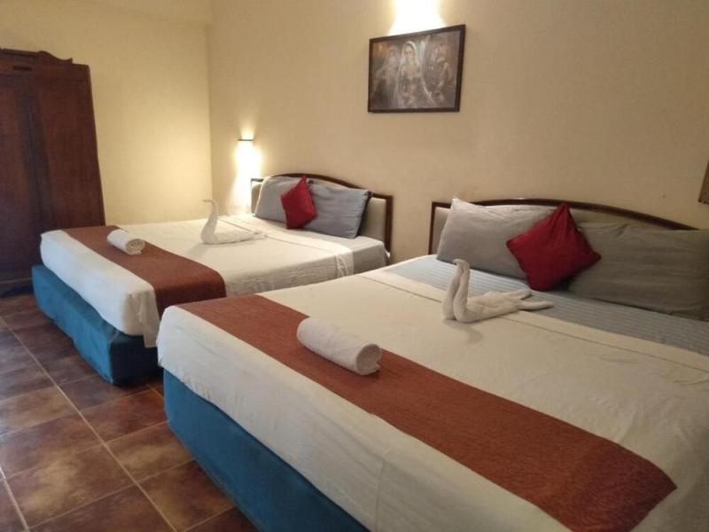 Sea Breeze Beach Resort (Calangute)