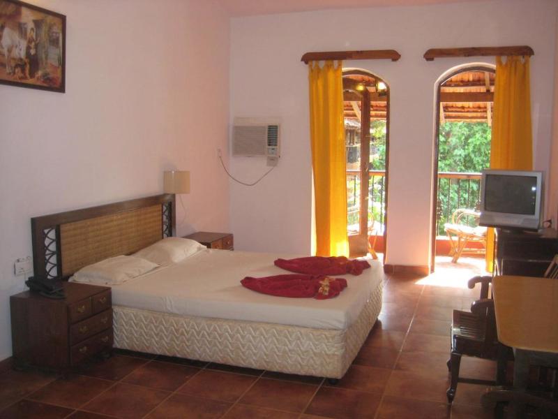 Sea Breeze Beach Resort (Calangute)