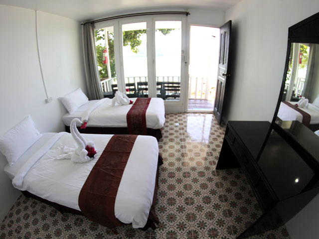 Phi Phi Cozy Sea Front Resort