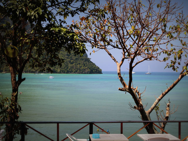 Phi Phi Cozy Sea Front Resort
