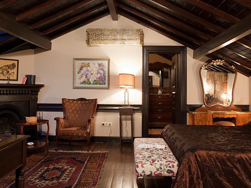 Kitap Evi Hotel