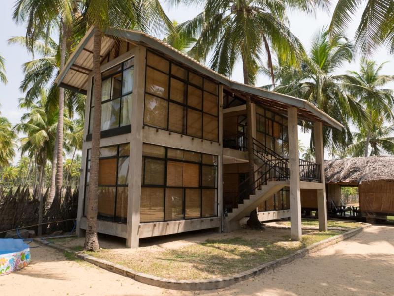 Diyamba Beach Resort