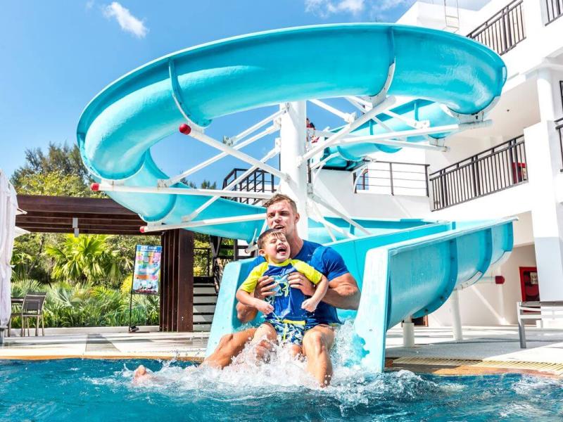 Holiday Inn Resort Phuket Karon Beach, an IHG Hotel