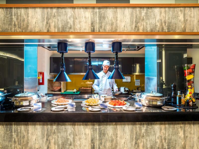 Holiday Inn Resort Phuket Karon Beach, an IHG Hotel