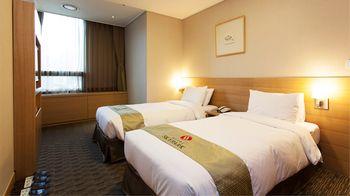 Skypark Central Myeongdong