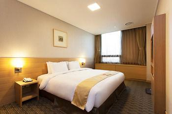 Skypark Central Myeongdong