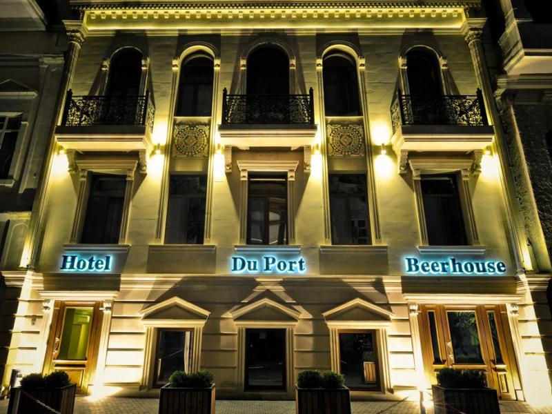 Du Port Hotel