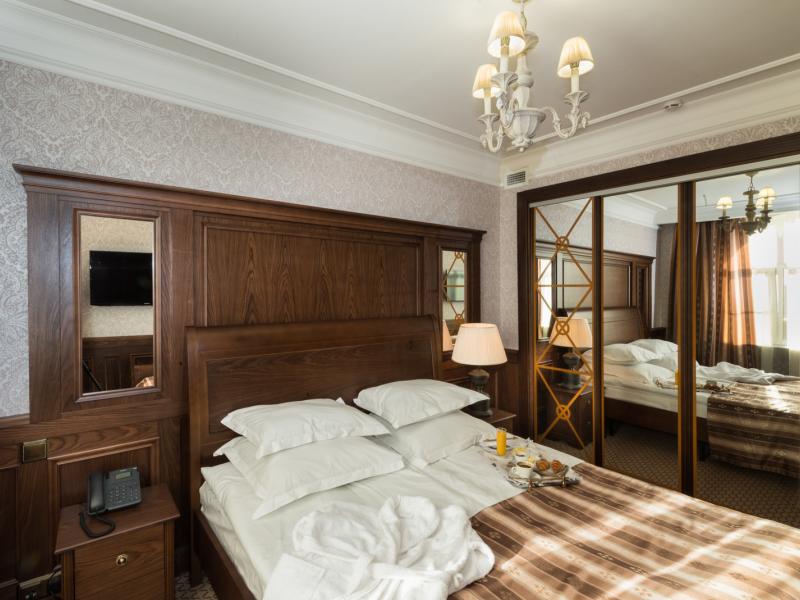 Aglaya Hotel & Courtyard