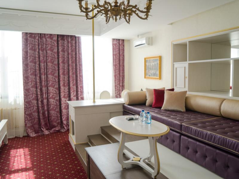 Aglaya Hotel & Courtyard