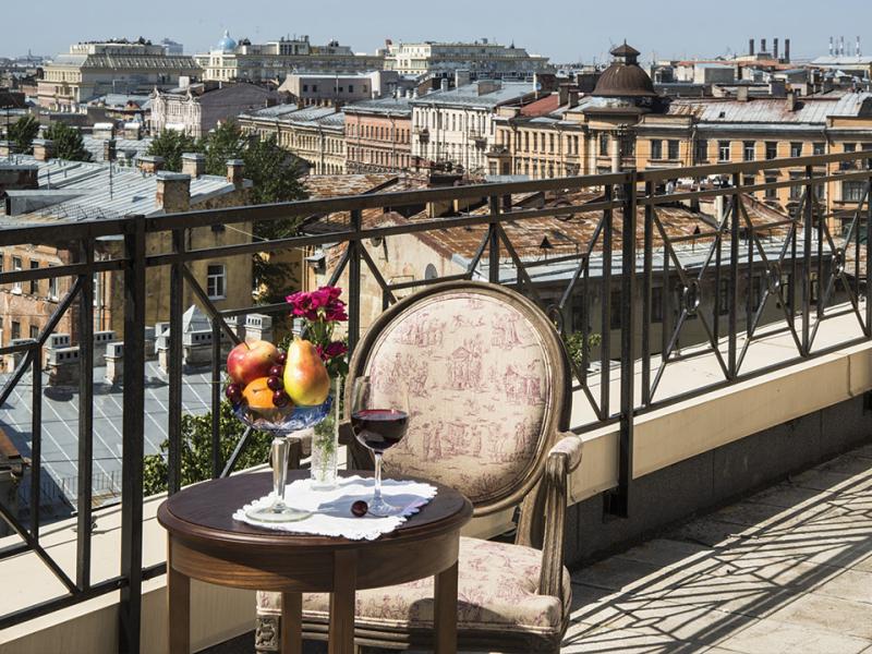 Aglaya Hotel & Courtyard