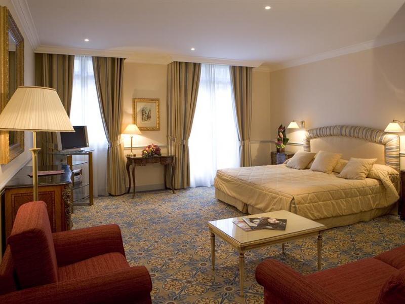 Claridge Champs-Elysees