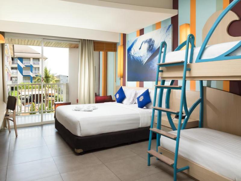 Bliss Surfer Hotel