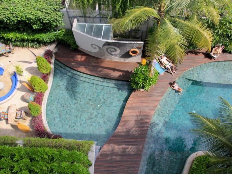 Bliss Surfer Hotel
