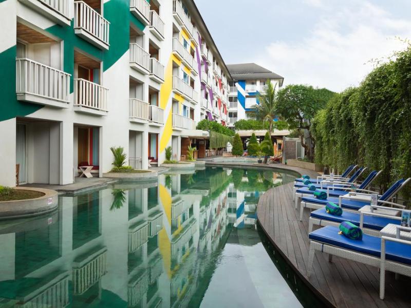 Bliss Surfer Hotel