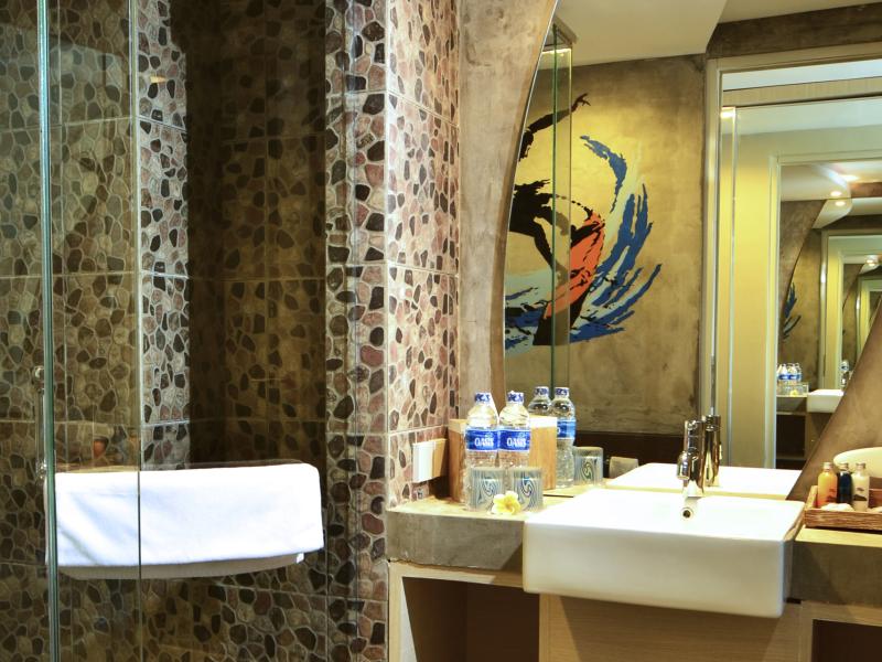 Bliss Surfer Hotel