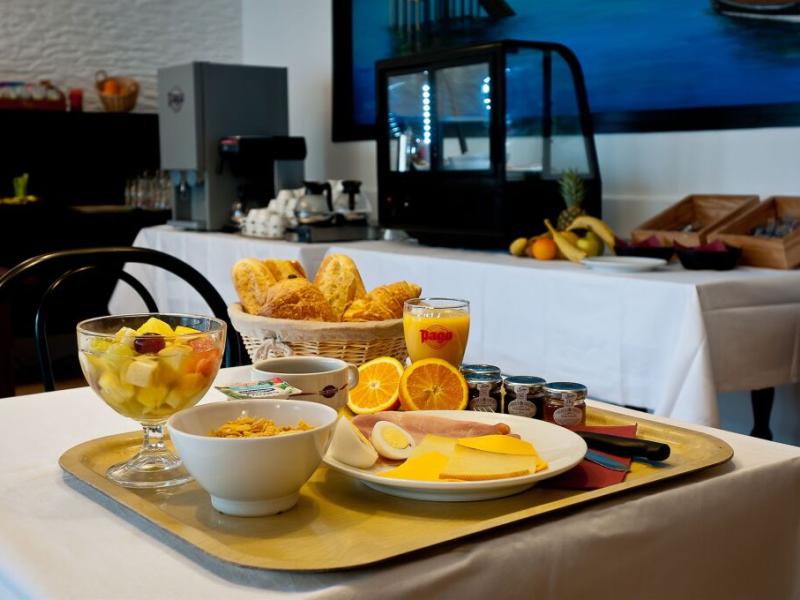 Roc Hotel