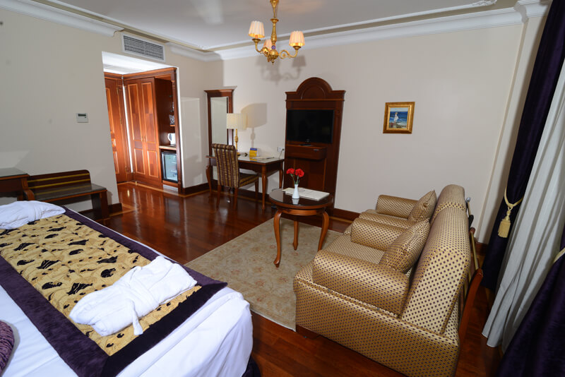GLK Premier Regency Suites & Spa