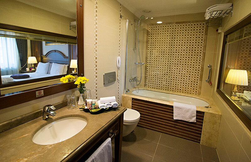 GLK Premier Regency Suites & Spa