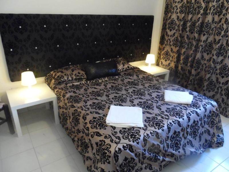 Geotanya Apartments