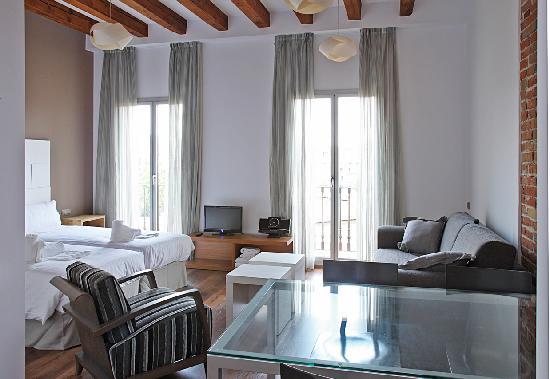 MH Apartments Family