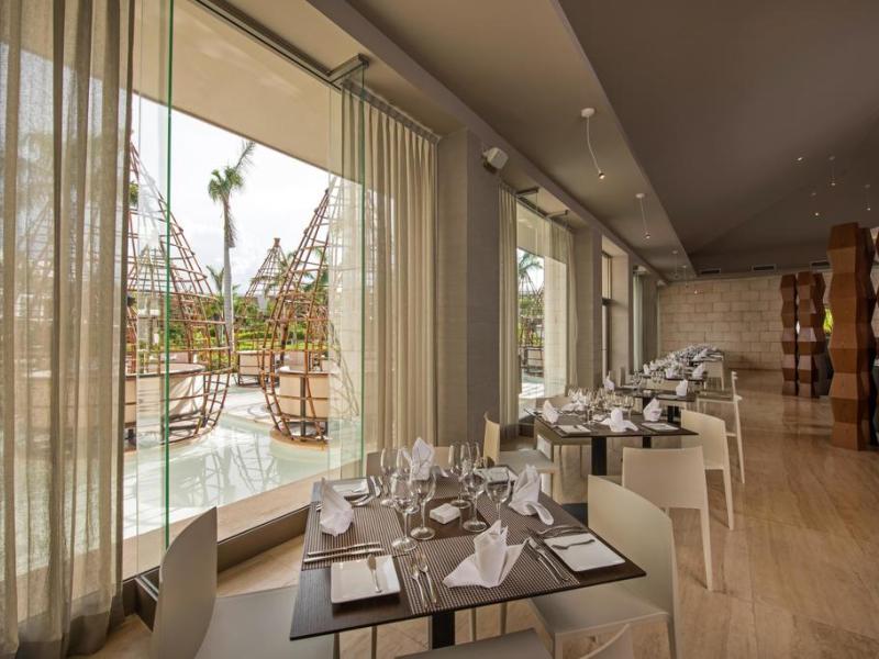 Platinum Yucatan Princess All Suites & Spa Resort