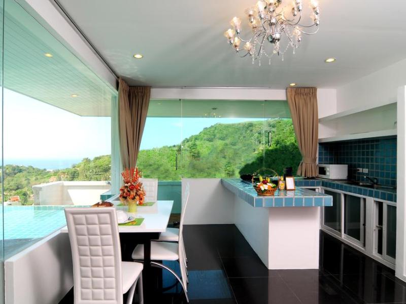 Grand Bleu Ocean View Pool Suite