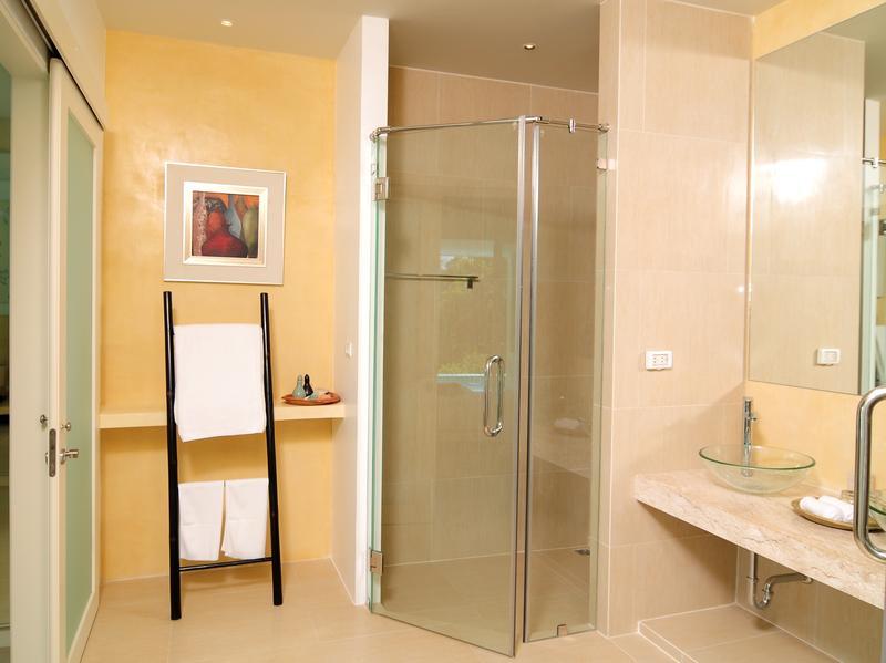 Grand Bleu Ocean View Pool Suite