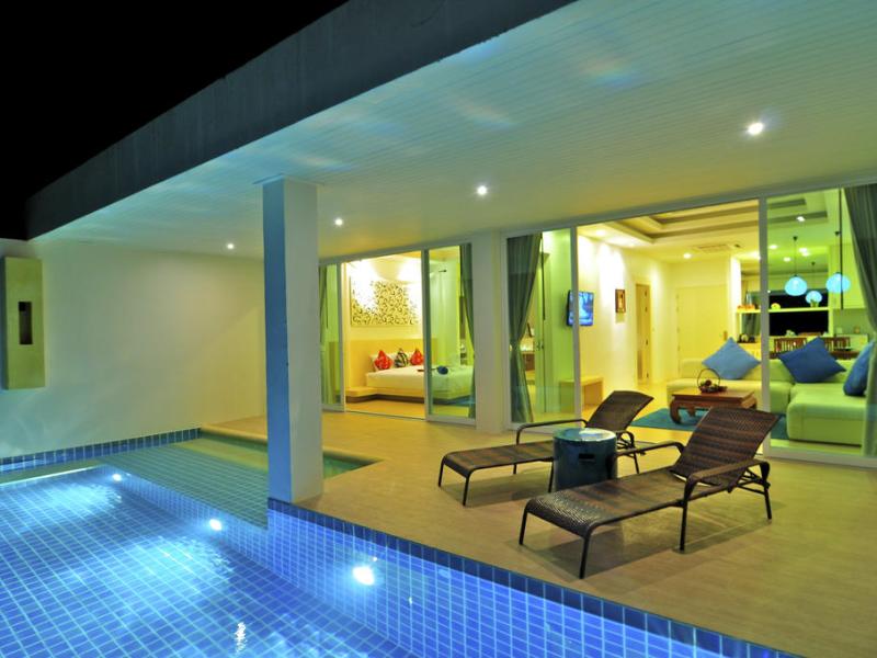 Grand Bleu Ocean View Pool Suite