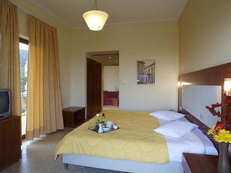 Parnis Palace Hotel Suites