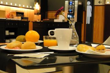 Отель Lami Hostal Испания, Барселона, фото 20