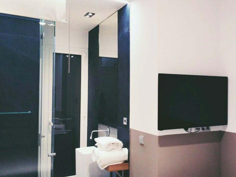 Cosmopolitan Boutique Hostal